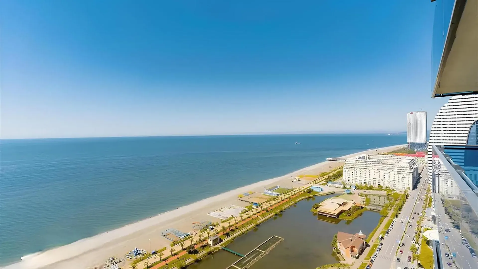 Orbi City Batumi Panorama Aparthotel 5*,