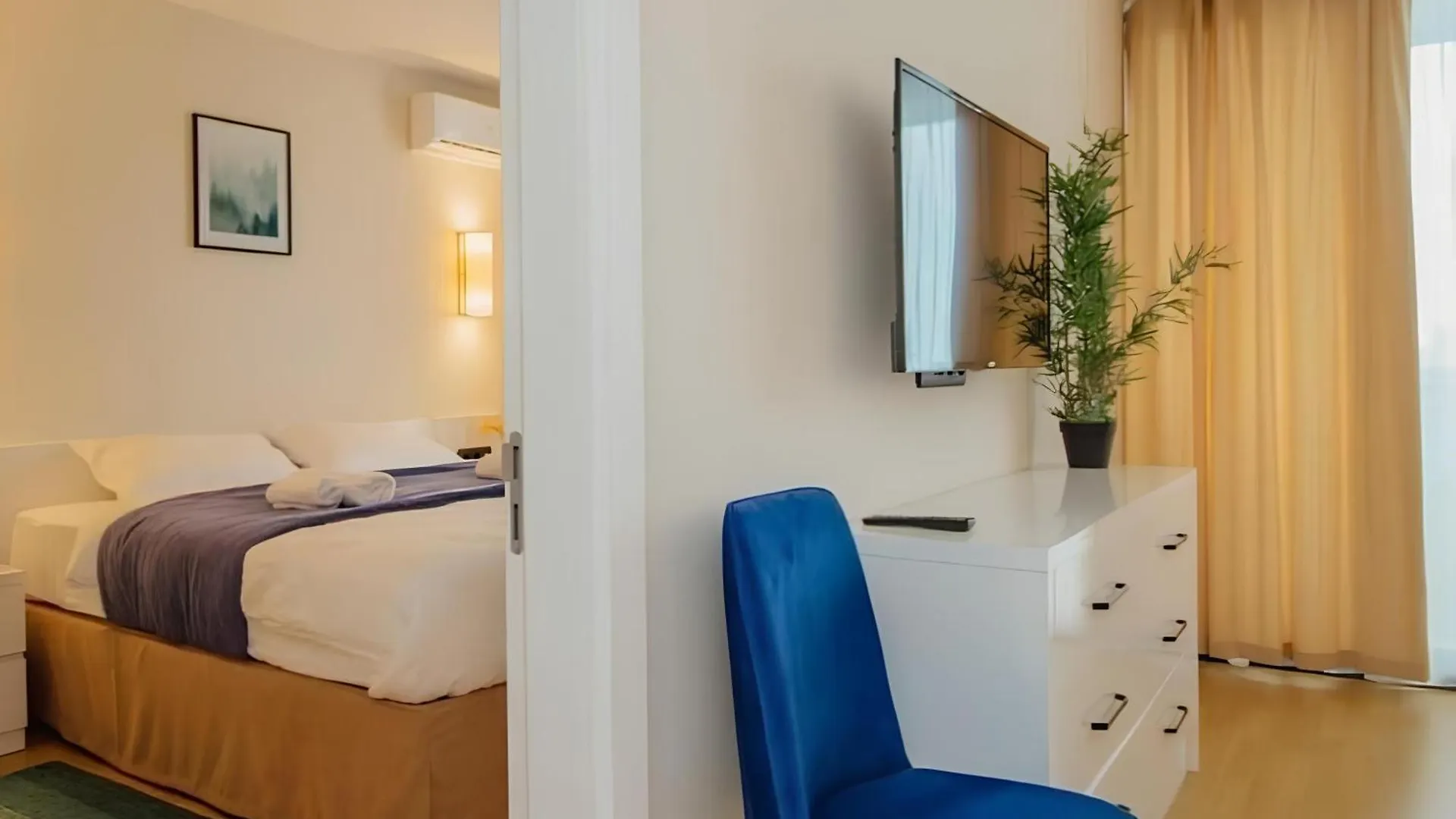 Orbi City Batumi Panorama Aparthotel 5*,