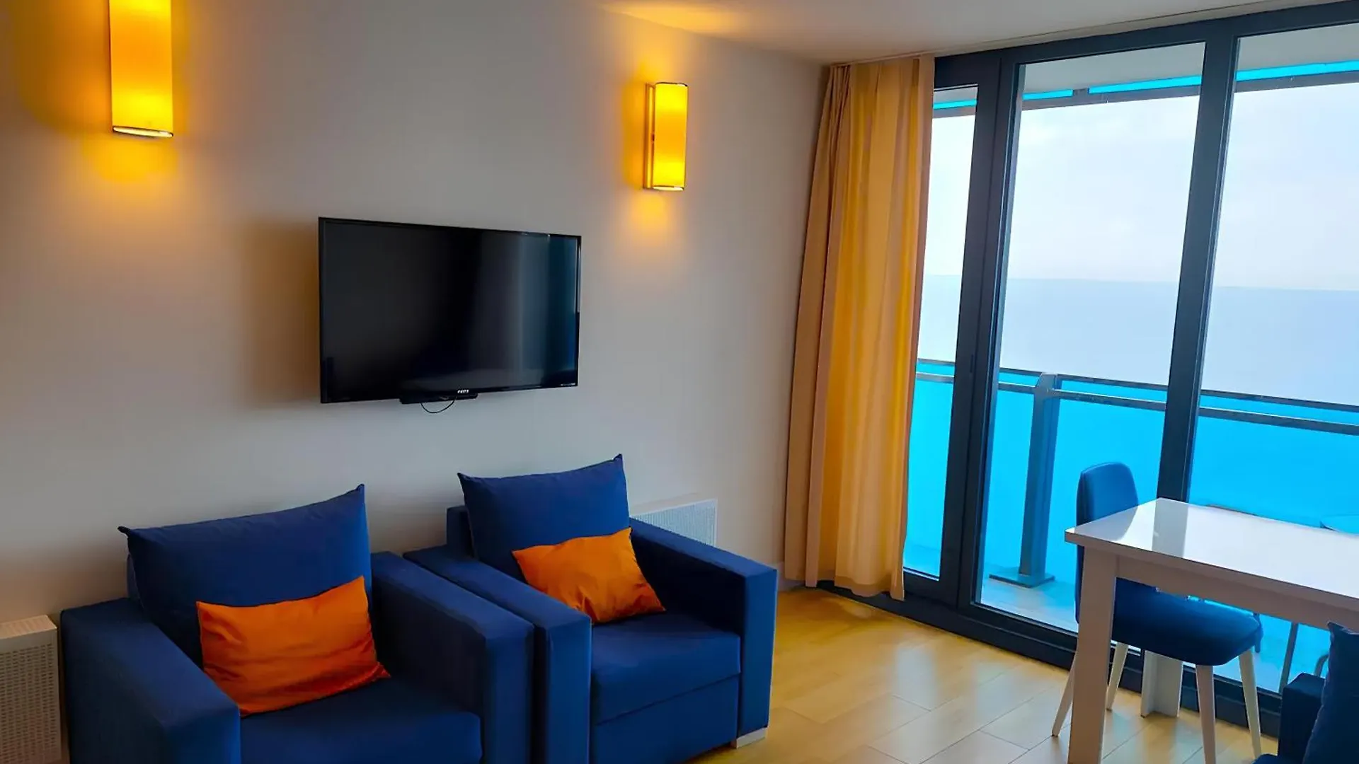 아파트 Orbi City Batumi Panorama Aparthotel